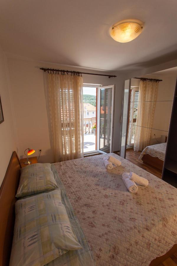 Budimir1 Apartment